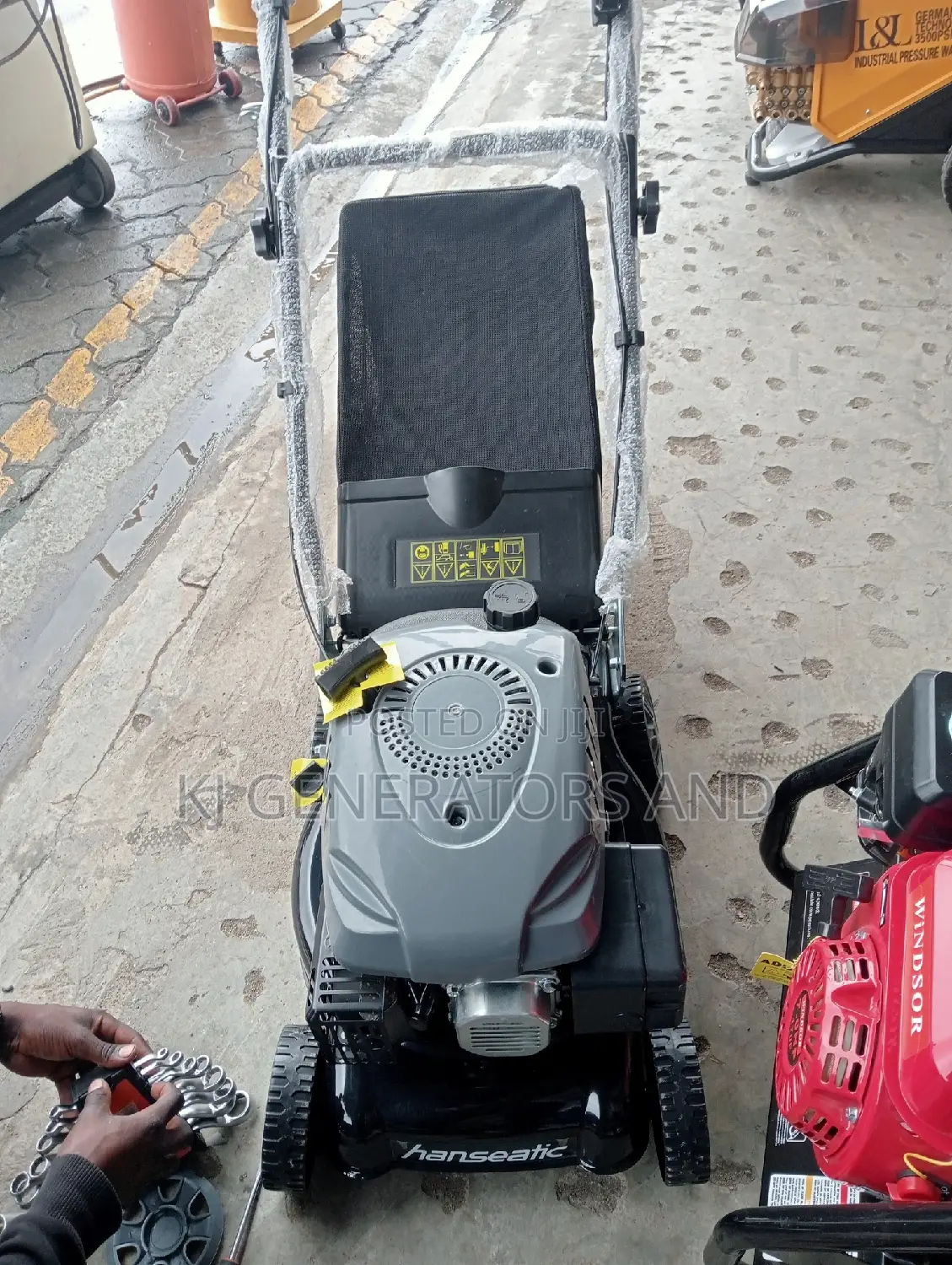 Henseatic Powerful Lawn Mower