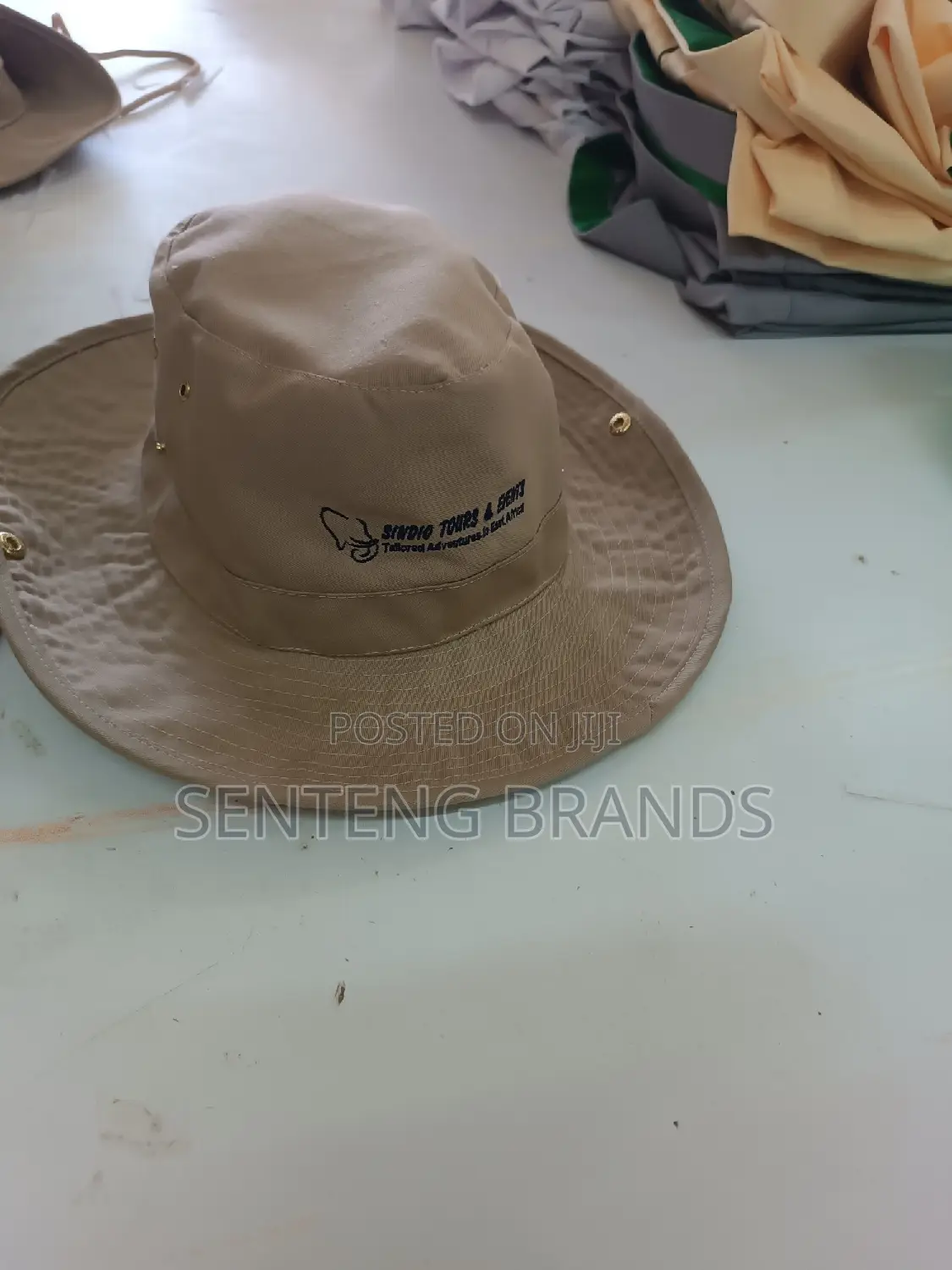 Safari Caps