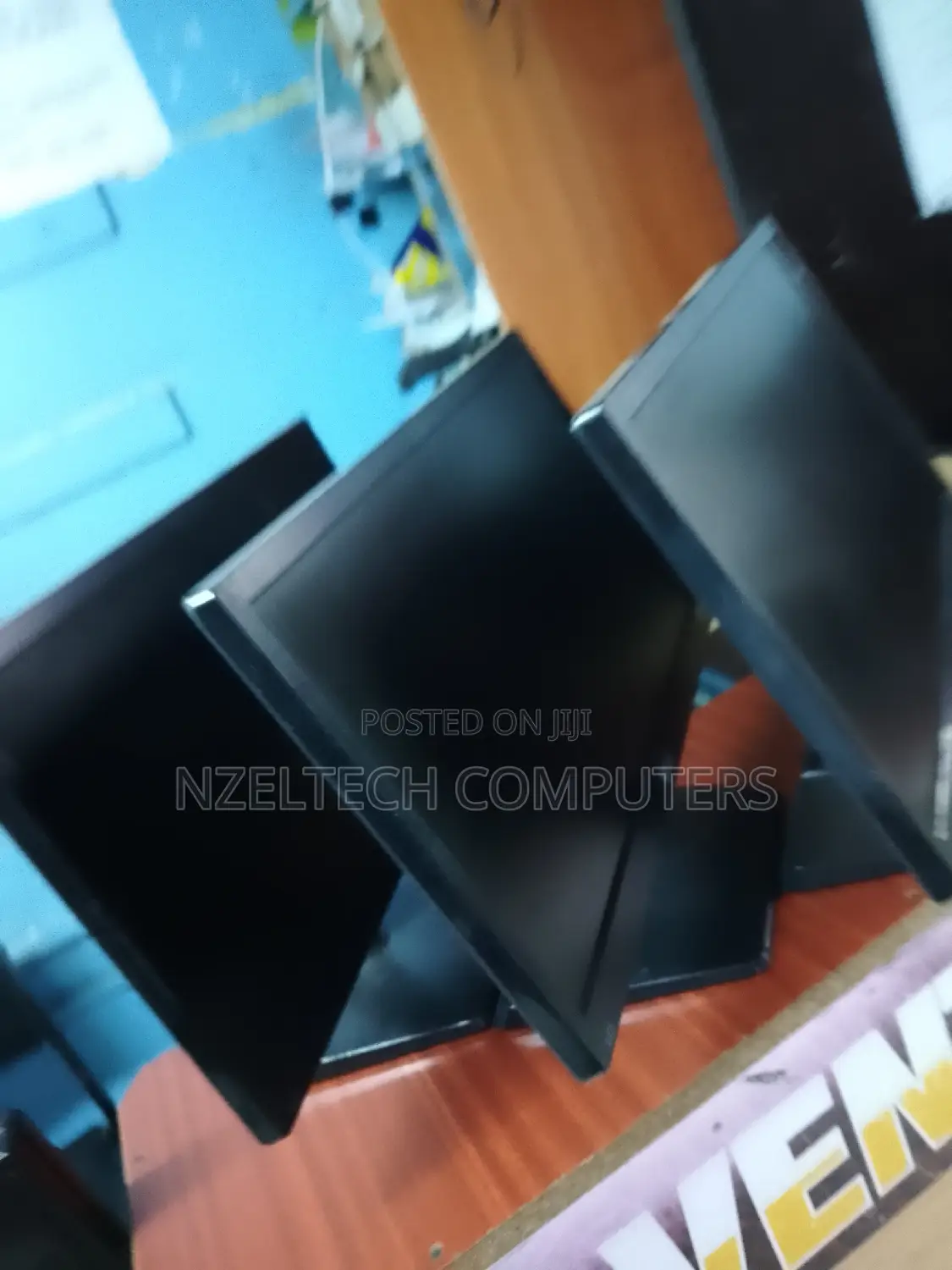 LG Monitors 19inchs