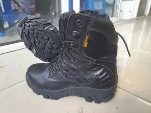 Black Delta Unisex Tactical/Hiking Boots Size 40-45
