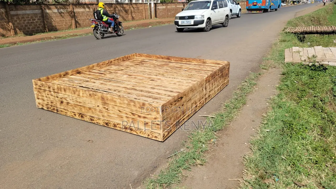 Pallet Bed- 6*6 Pallet Bed. (Q206)