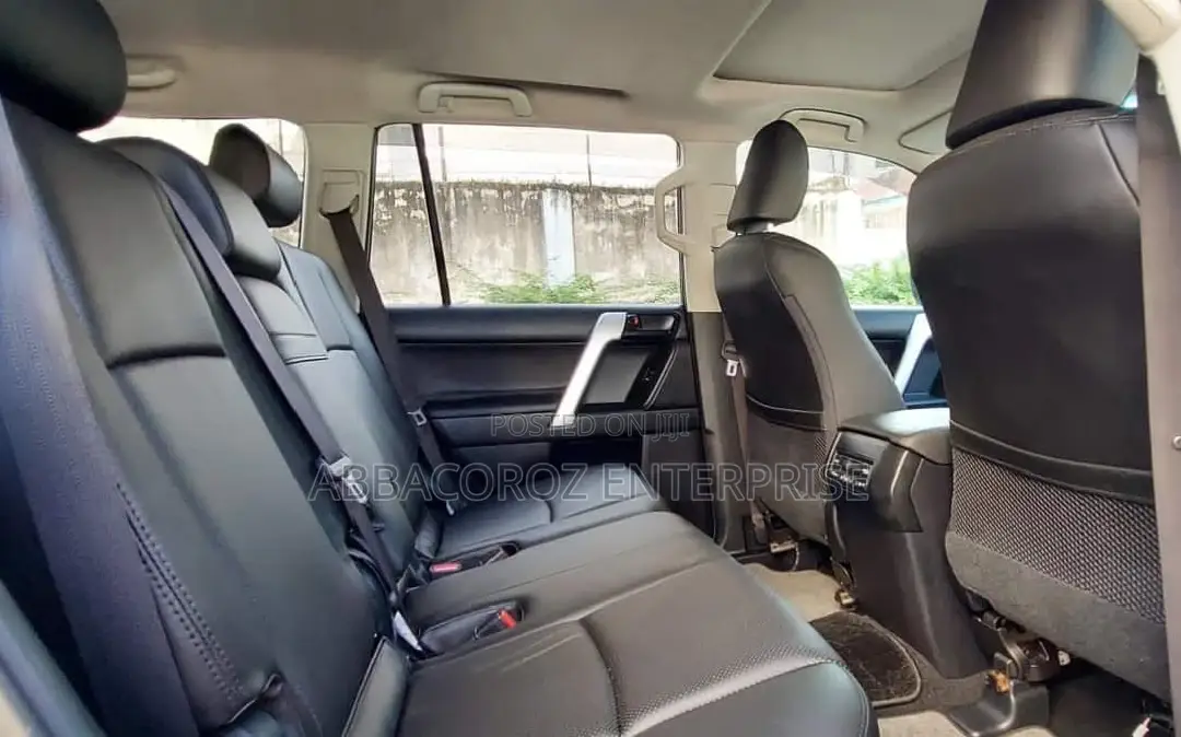 Toyota Land Cruiser Prado 2.8 2018 Gray