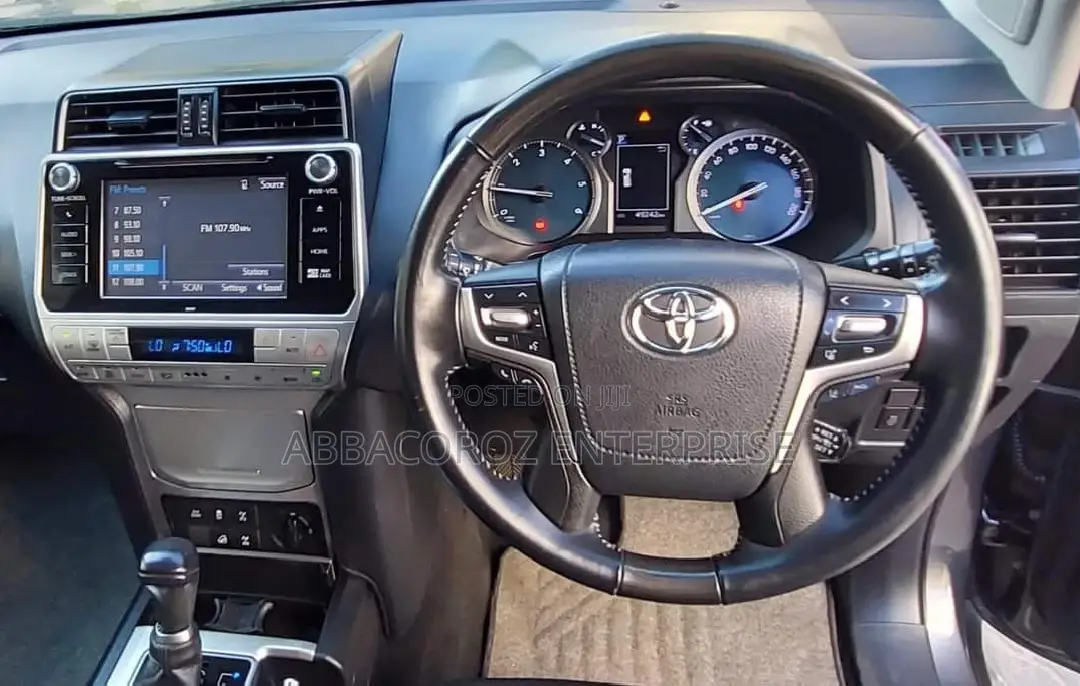 Toyota Land Cruiser Prado 2.8 2018 Gray