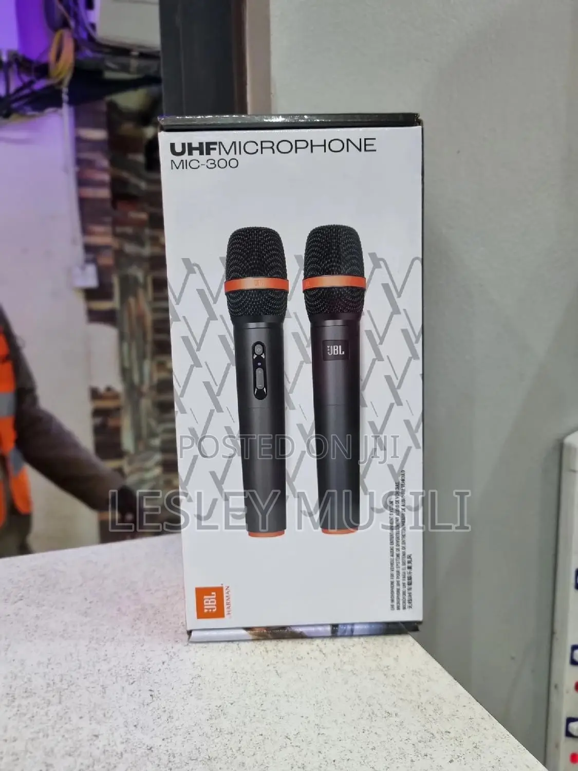 JBL Mic-300 UHF Wireless Dual Microphones