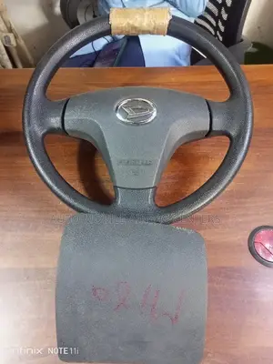 Daihatsu Move Airbags