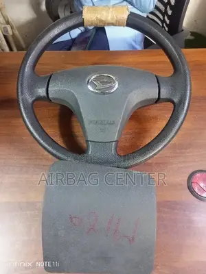 Daihatsu Move Airbags