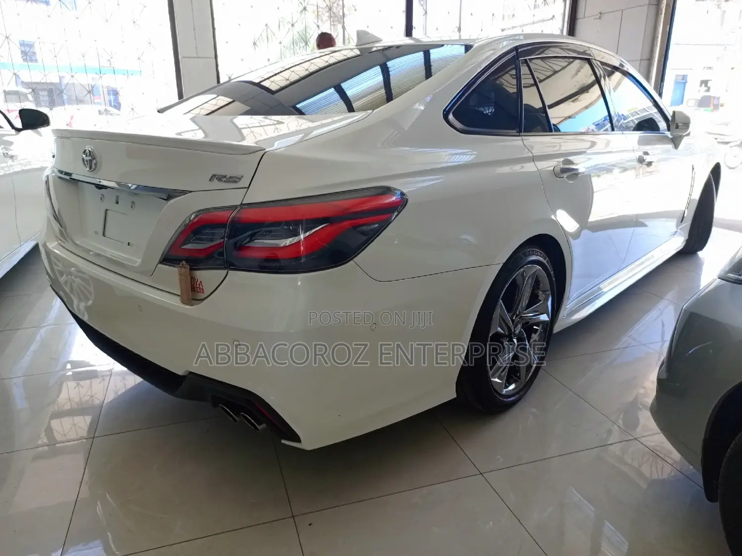 Toyota Crown 2018 Pearl