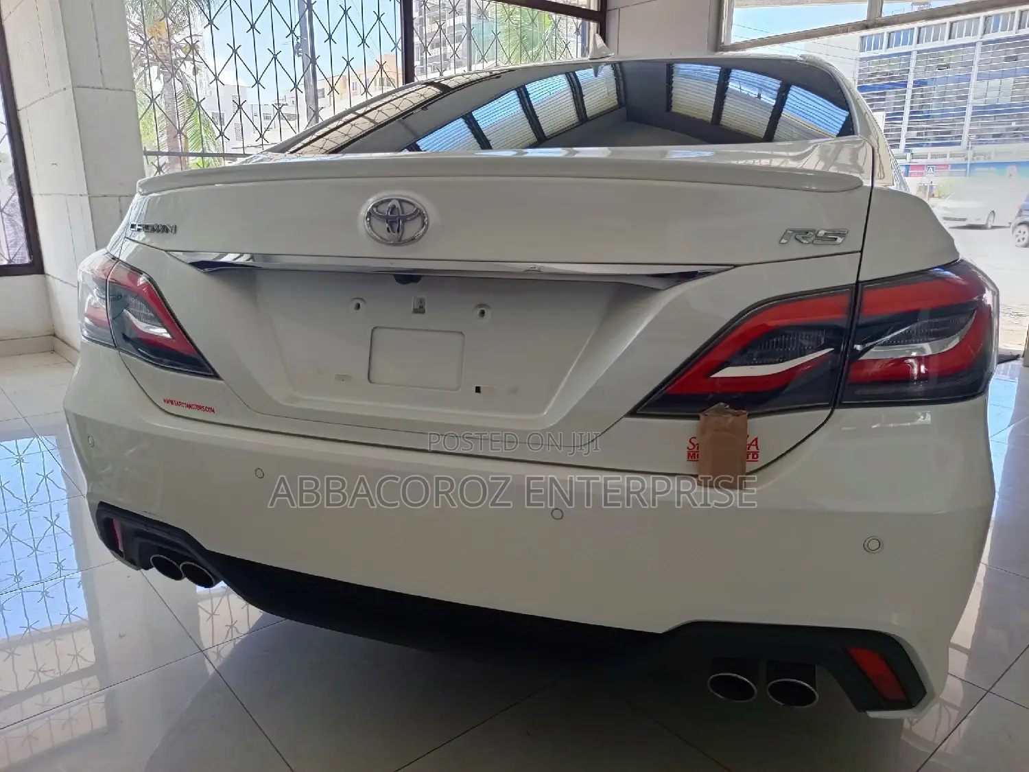 Toyota Crown 2018 Pearl