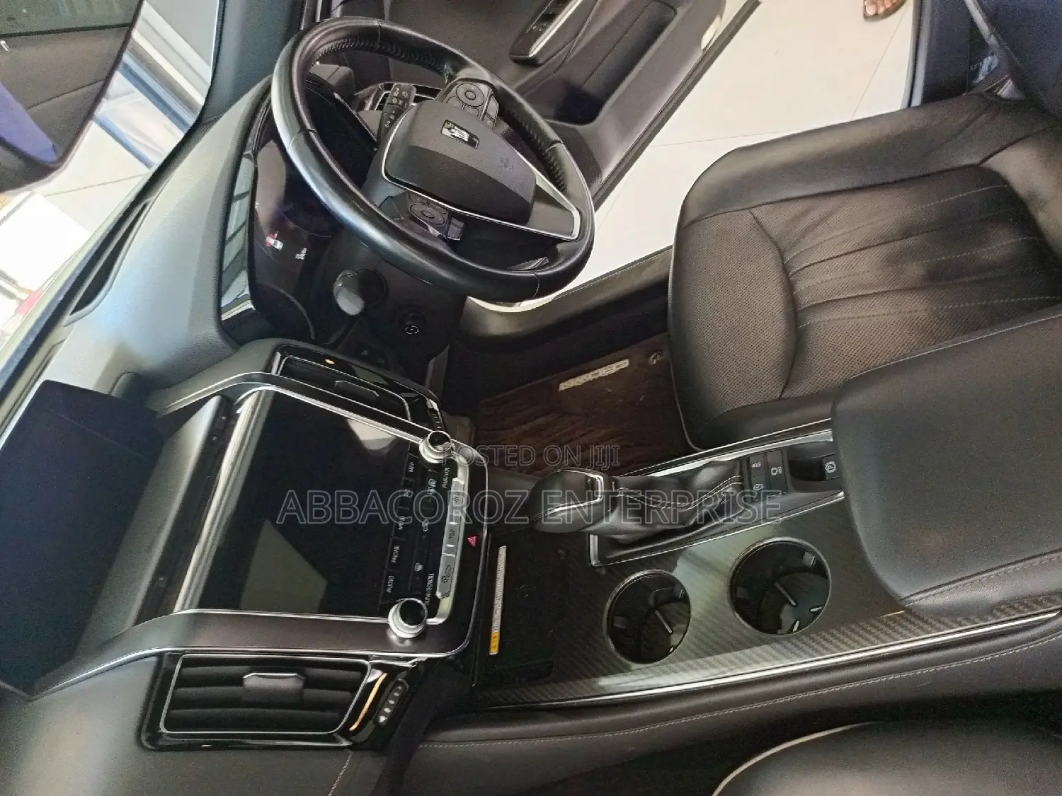 Toyota Crown 2018 Pearl