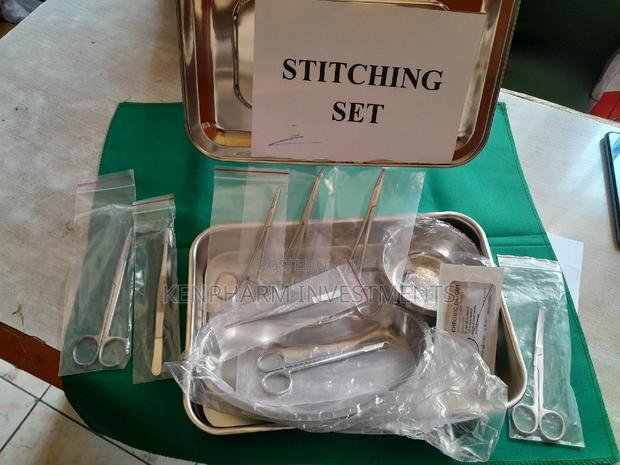 Stitching Kit: Surgical Set
