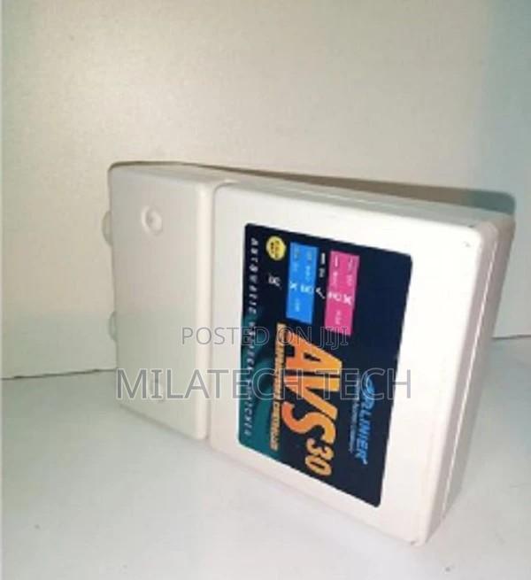 Sollatek AVS30 Automatic Voltage Switcher 30 Amps/Superior/ - main view