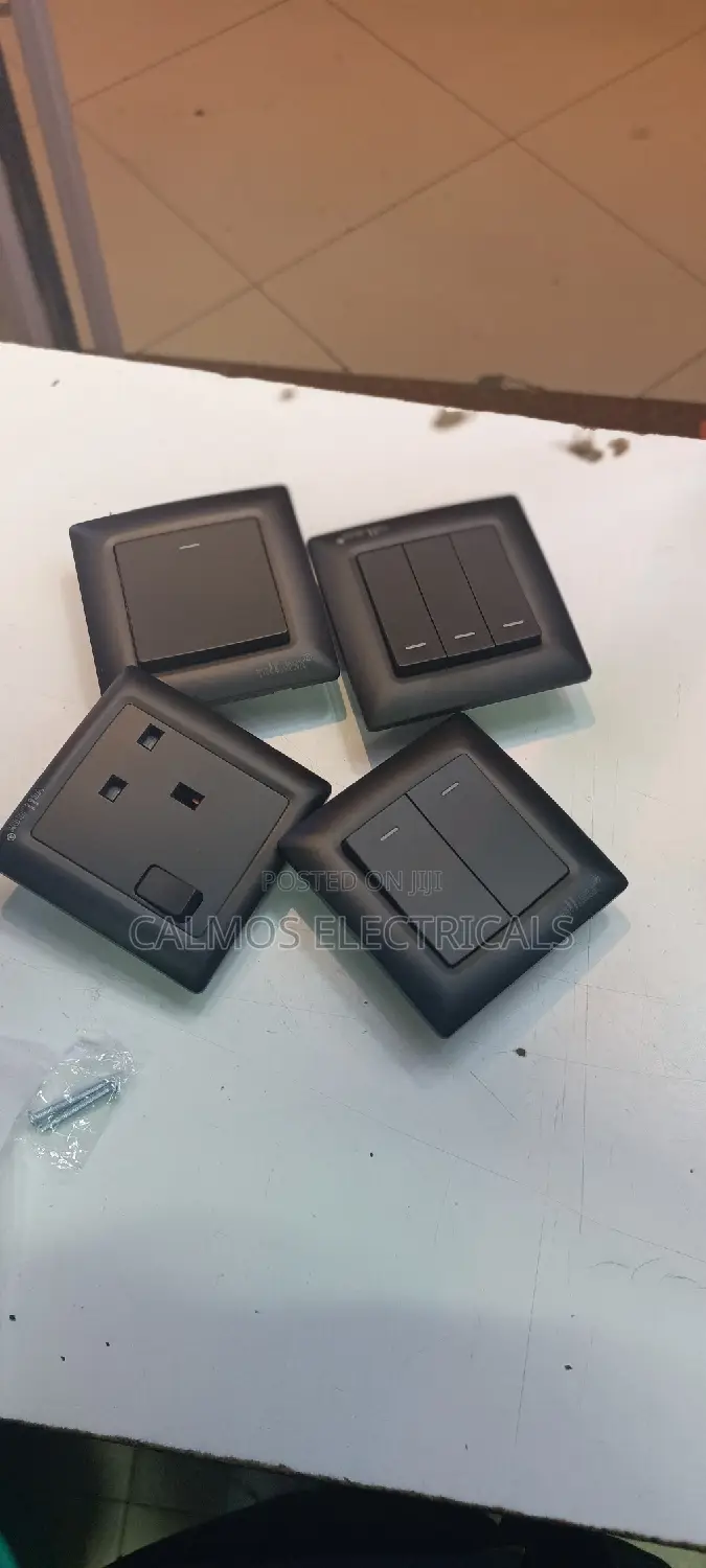 Black Sockets (Velmax)
