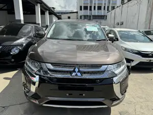 Mitsubishi Outlander 2.0 PHEV AWD 2017 Gray