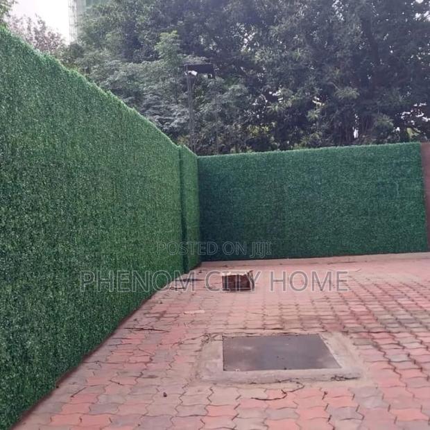 Boxwood Wall Hedge Panels - thumbnail 2