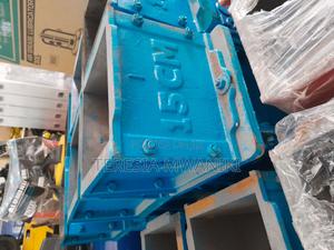 Concrete Cube Moulds (Cast Iron) - thumbnail 2