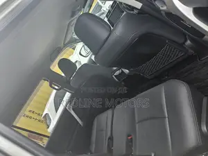 Toyota Land Cruiser Prado 2.8 2019 White