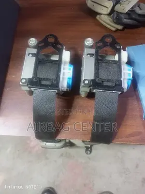 Vitz Seat Belts
