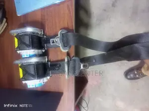 Vitz Seat Belts