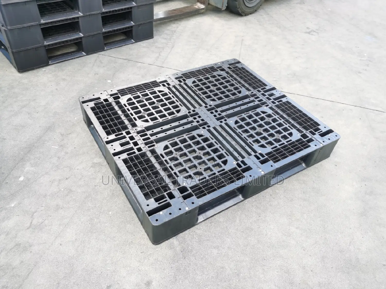 Reinforced Plastic Pallets - Premium Heavy Duty Pallets