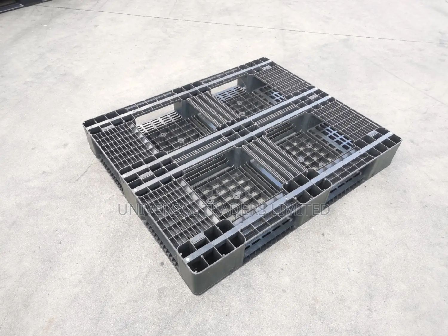 Reinforced Plastic Pallets - Premium Heavy Duty Pallets