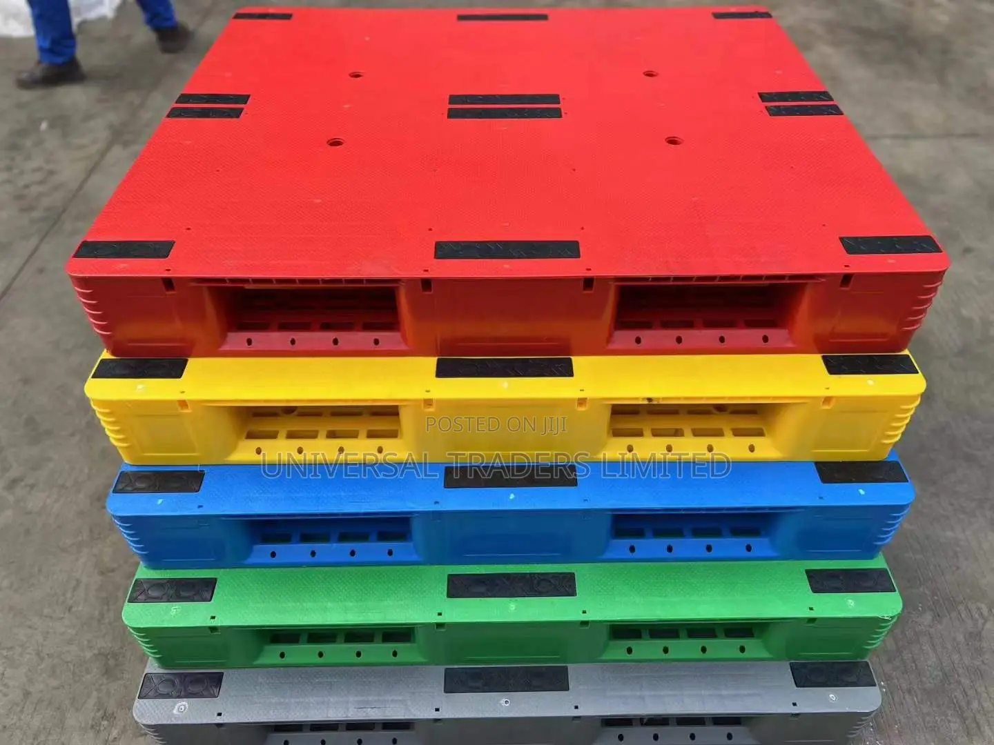 Plastic Pallets - Flat Top Layer Plastic Pallets