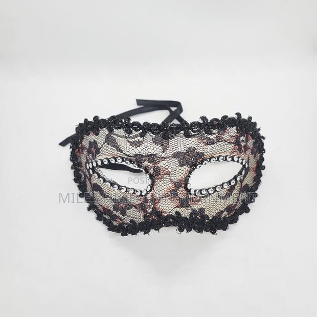 Wedding Masquerade Lace Masks - thumbnail 3