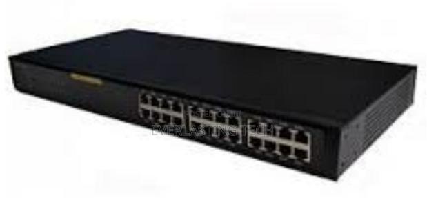Techcom Ethernet 24 Port Shelf Switch – SSD-S-2407