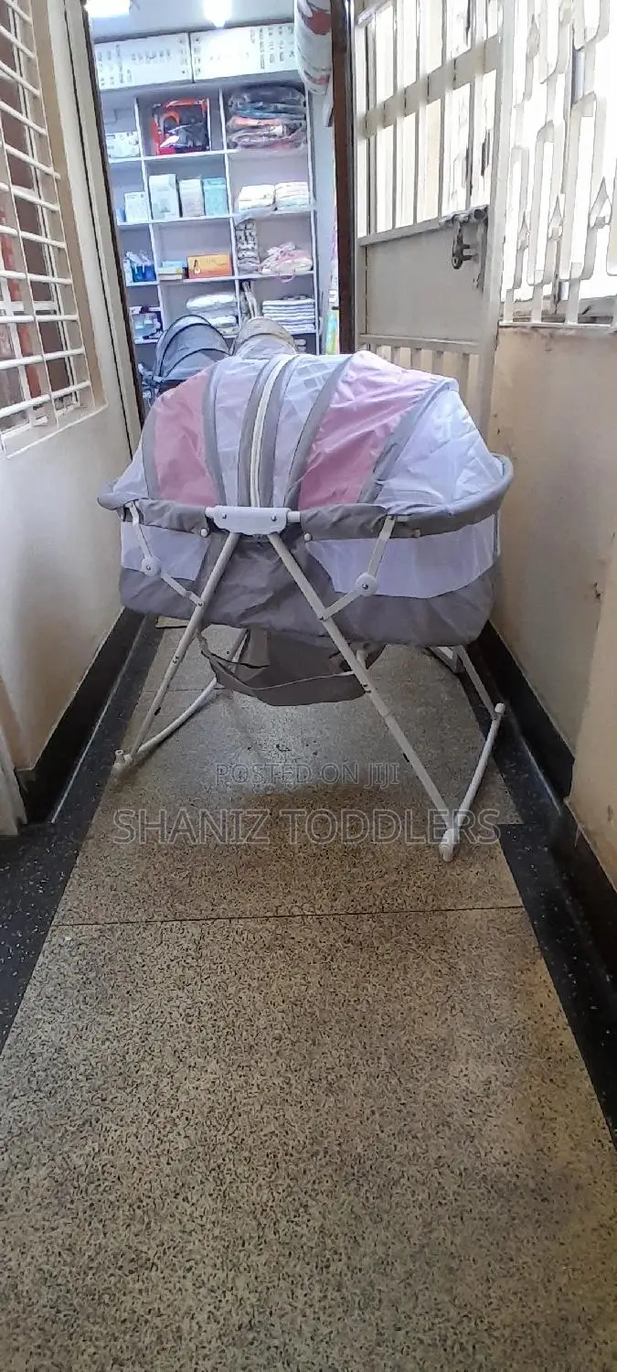 Foldable Baby Bassinet * Foldable Baby Bassinet