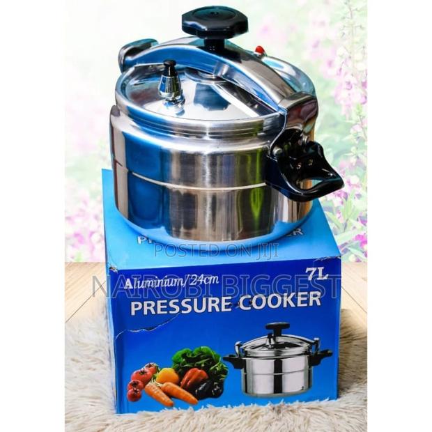 Amazing Nunix 7 Litres Manual Pressure Cooker