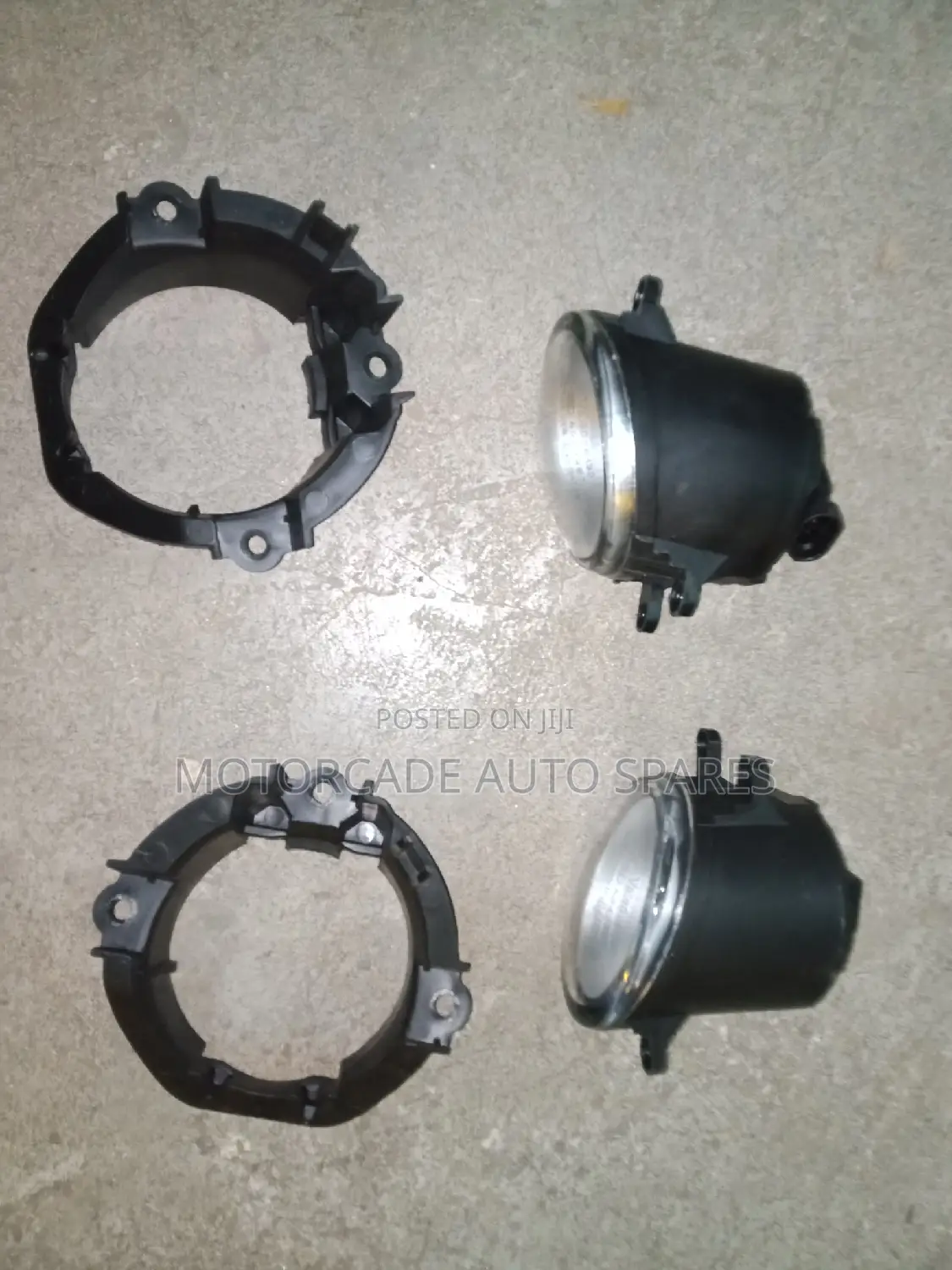 Toyota Fielder 2010 Fog Lights