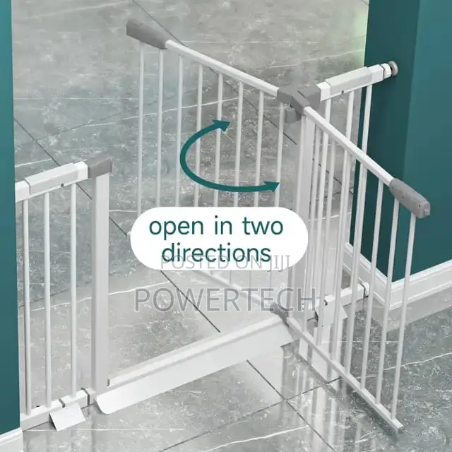 Metal Retractable Baby Safety Gate for Stairs Protection