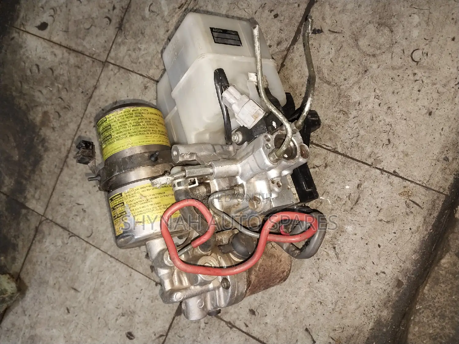 Electric Master Cylinder Landcruiser 100 Series