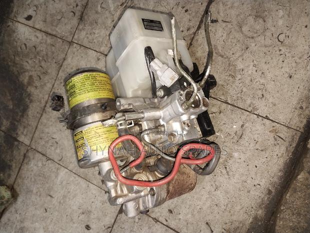 Electric Master Cylinder Landcruiser 100 Series