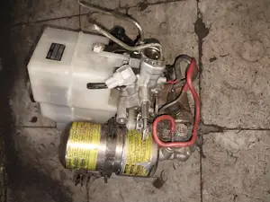 Electric Master Cylinder Landcruiser 100 Series