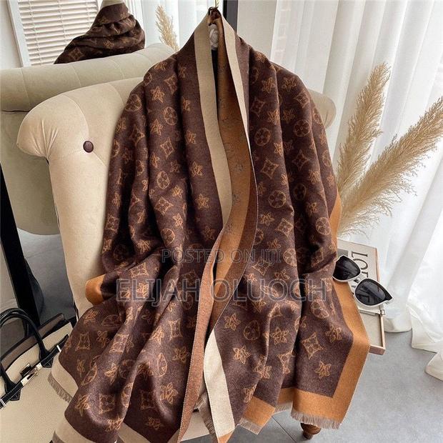 Heavy Shawl/Scarf - thumbnail 2