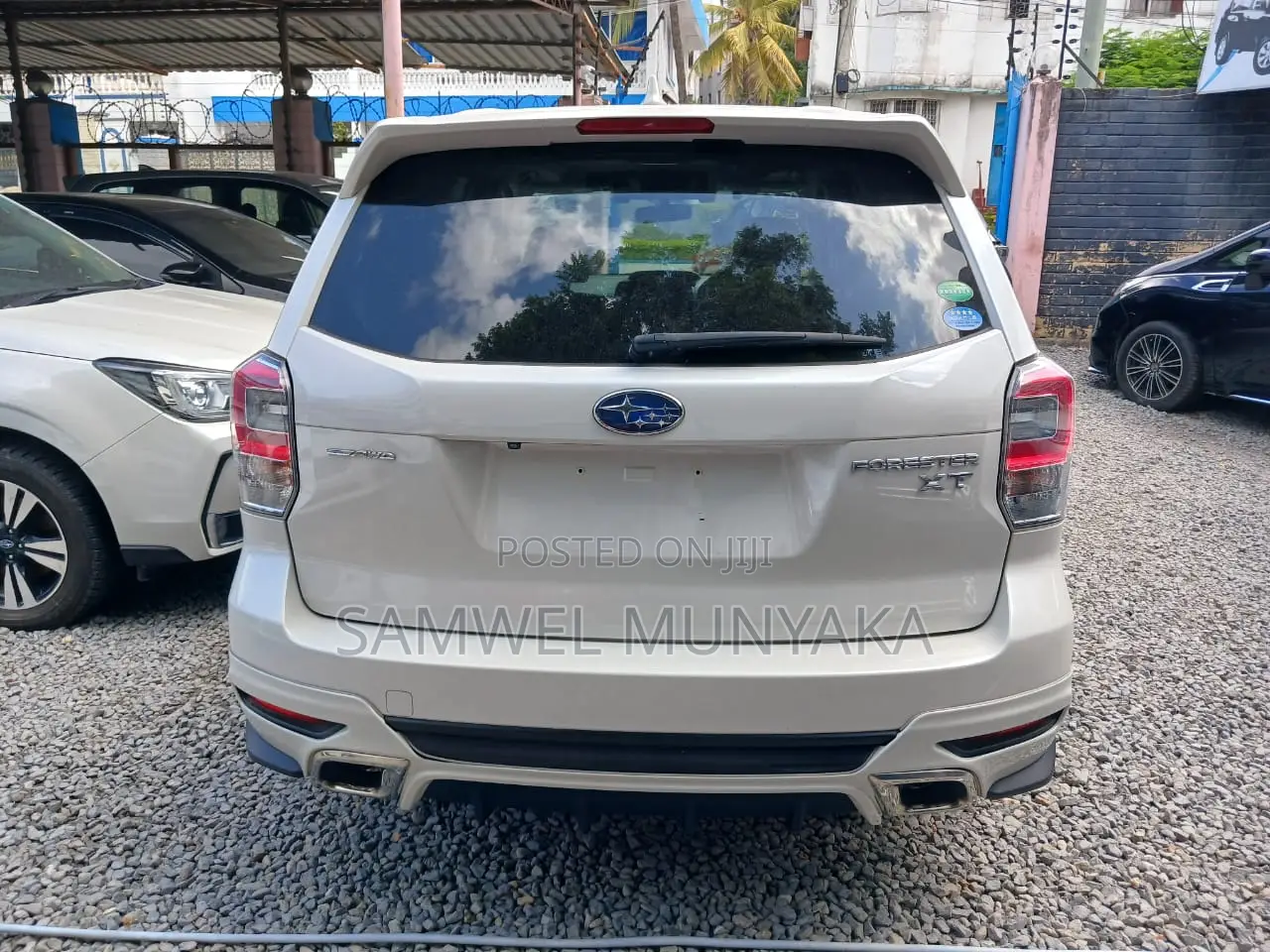 Subaru Forester 2.0XT Premium AWD 2017 Pearl