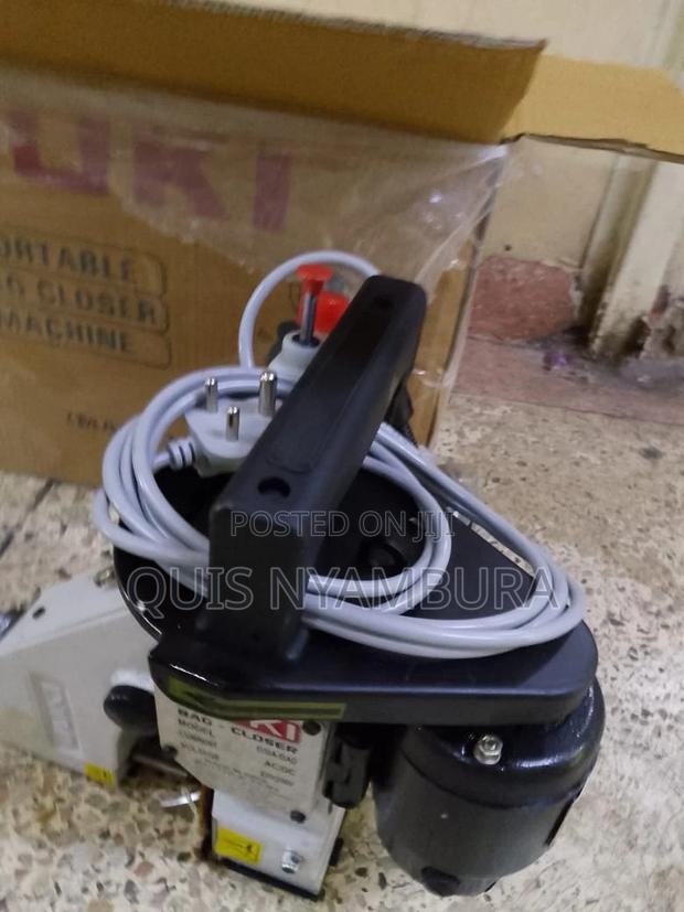 Commercial Bag Closer Juki - thumbnail 3