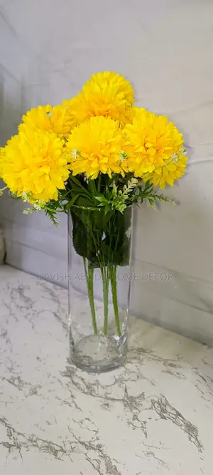 Clear Glass Flower Vase