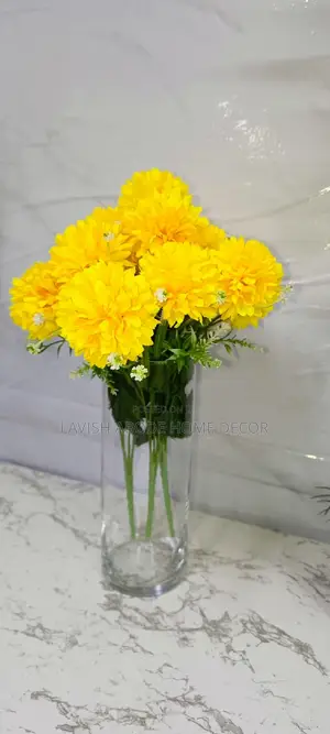 Clear Glass Flower Vase