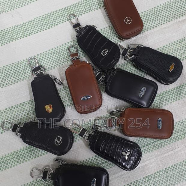 Ford, Lexus, Mitsubishi, Porsche Mercedes 
Car Keys Holder - main view