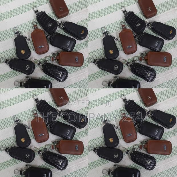 Ford, Lexus, Mitsubishi, Porsche Mercedes 
Car Keys Holder - thumbnail 3