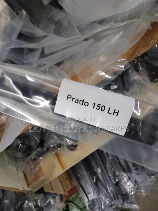 Prado J150 and J 120 Bonnet Shocks Set - main view