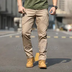 Colors 
Khaki 
Dark Brown 
Colors: Black, Green 
Sizes