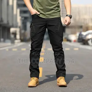 Colors 
Khaki 
Dark Brown 
Colors: Black, Green 
Sizes