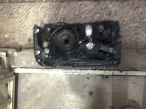 Nissan Clipper Headlight