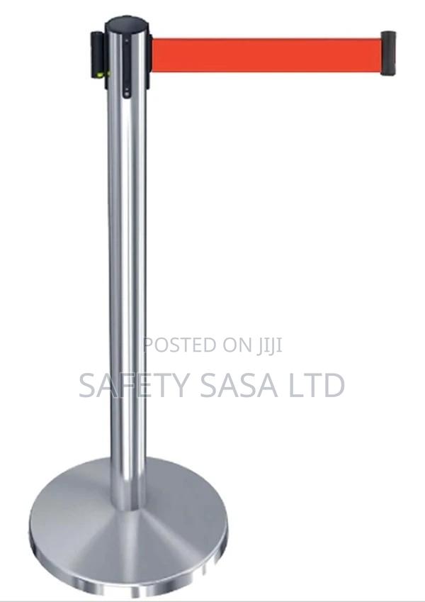 Stainless Steel Crowd Control Stanchions With 2m Retractable - thumbnail 3
