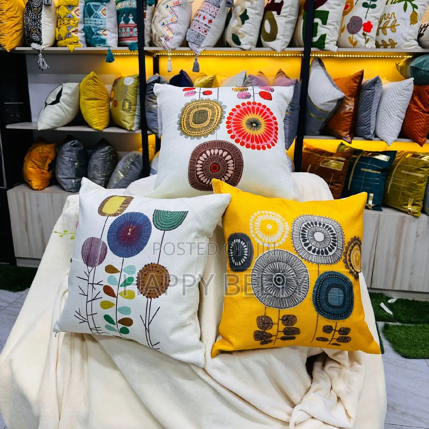 Retro Fashion Throw Pillow Covers 
Material: Cotton