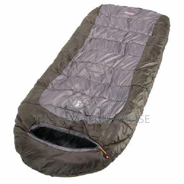 Warm Waterproof Outdoor and Indoor Sleeping Bags