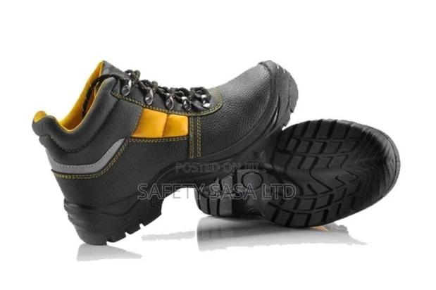 Ultimate Plus Safety Boot - main view