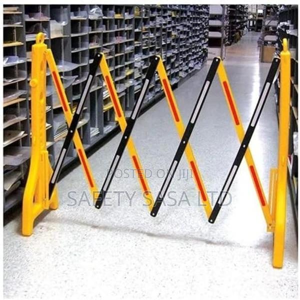 Reflective Expandable Foldable Barrier Extendable Baricades - thumbnail 5